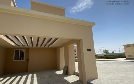 Unfurnished Townhouse for Rent in Dubai Land